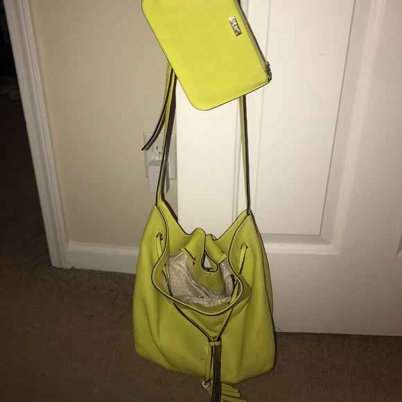 Kate Spade satchel $95 with wallet $25 - Picture 1 of 2